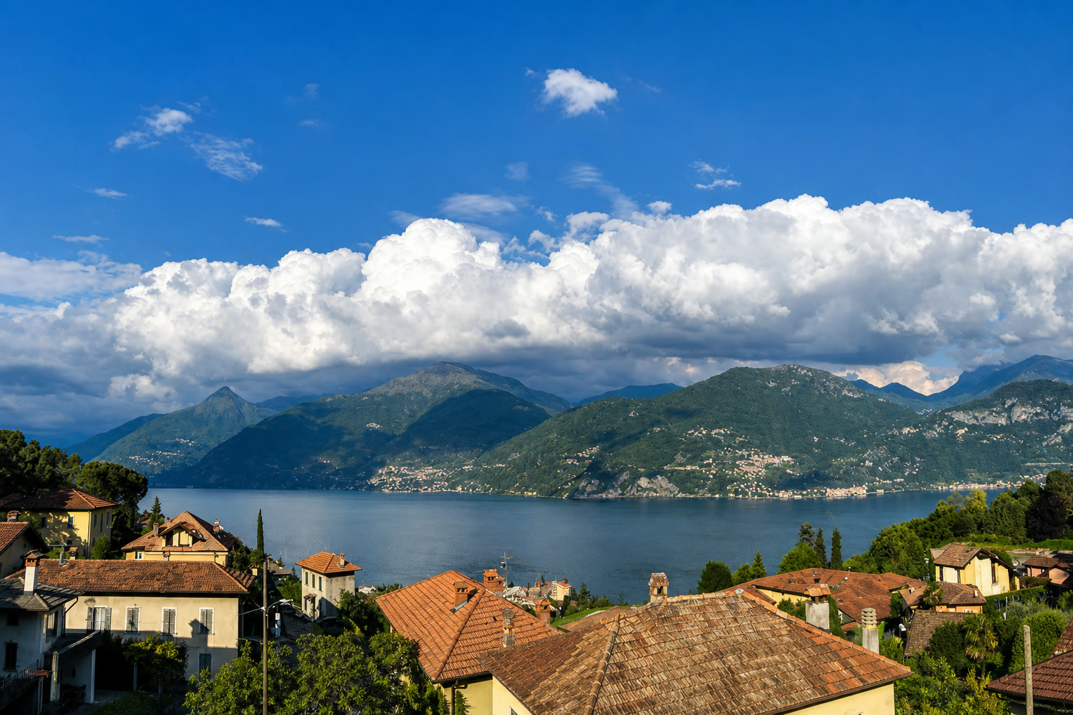 Panorama of Lake Como